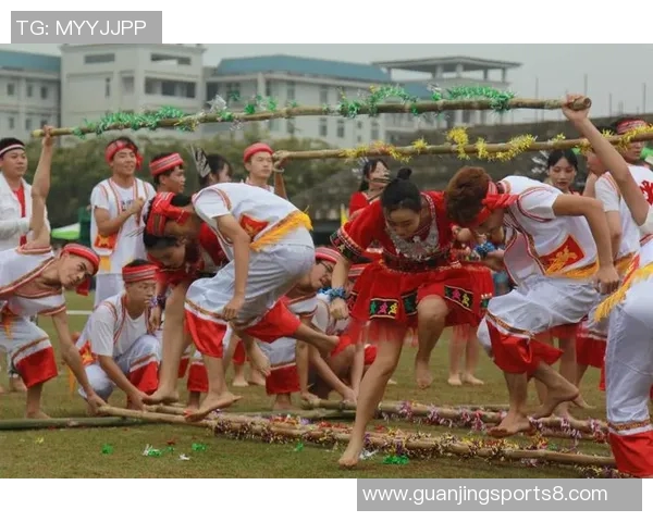 足球宝贝舞蹈魅力四射展现青春活力与团队精神的完美结合